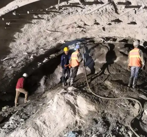 砀山拱顶带模注浆料的施工流程及注意事项